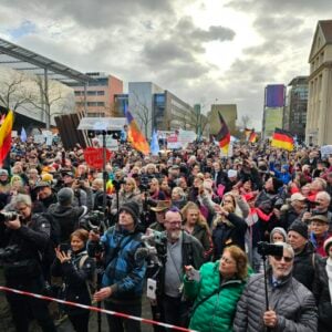 “We are taking back our democracy!”: Thousands hand over criminal charges to the Federal Prosecutor General